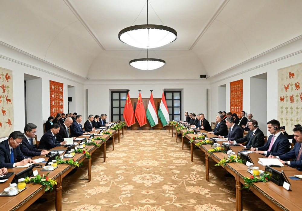 当地时间5月9日下午，国家主席习近平在布达佩斯总理府同匈牙利总理欧尔班举行会谈。新华社记者 殷博古 摄.jpeg