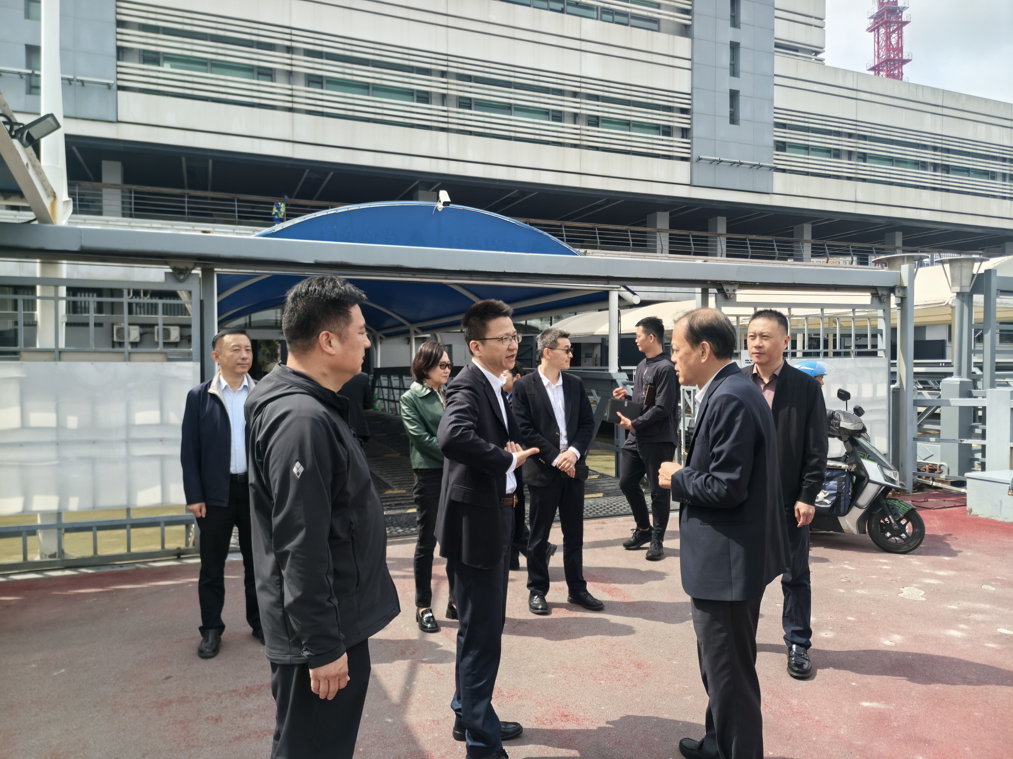 市交通委副主任张欣赴市轮渡公司开展运营安全工作调研