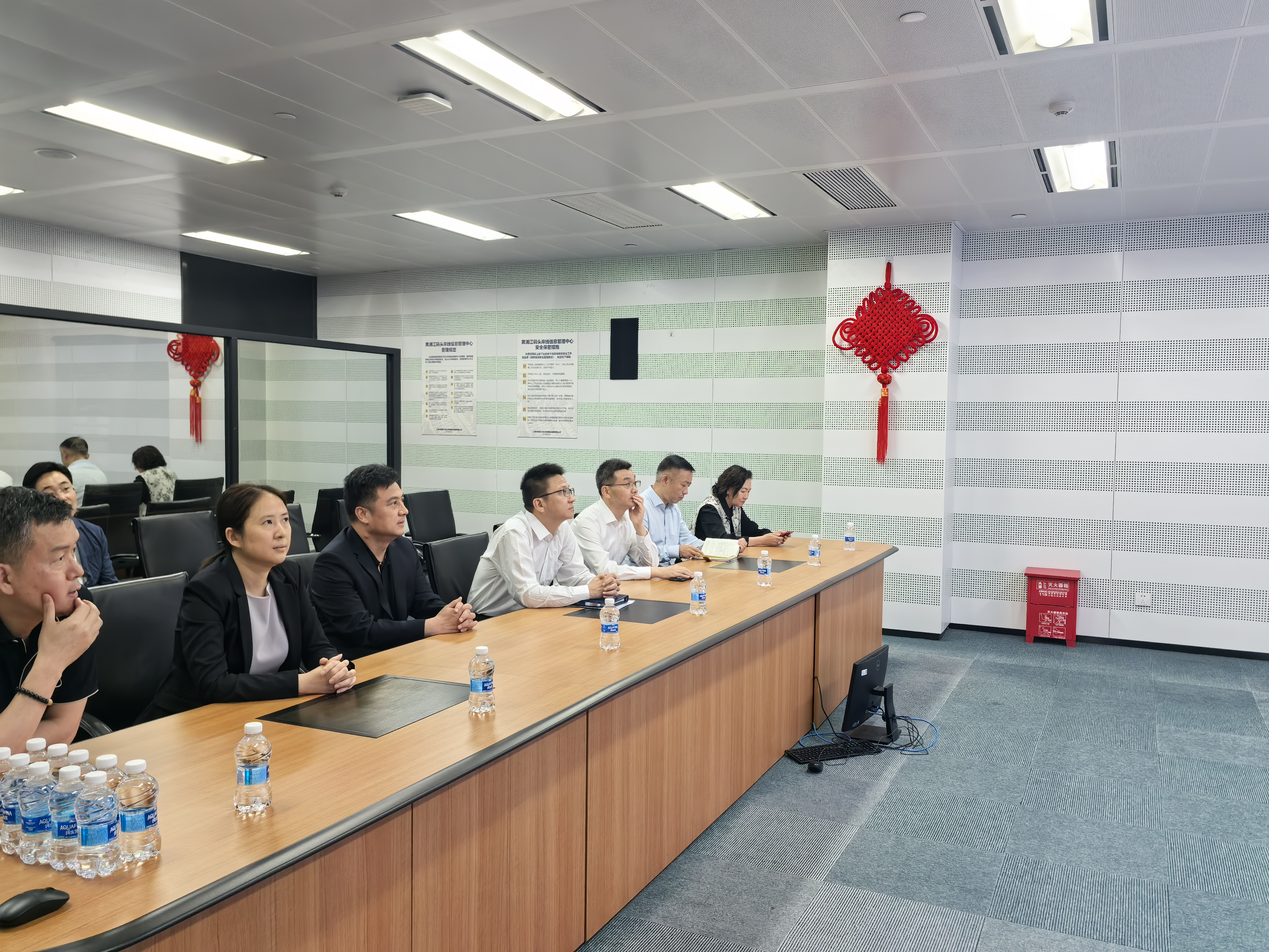 市交通委副主任张欣赴十六铺旅游码头开展行业运营安全工作调研