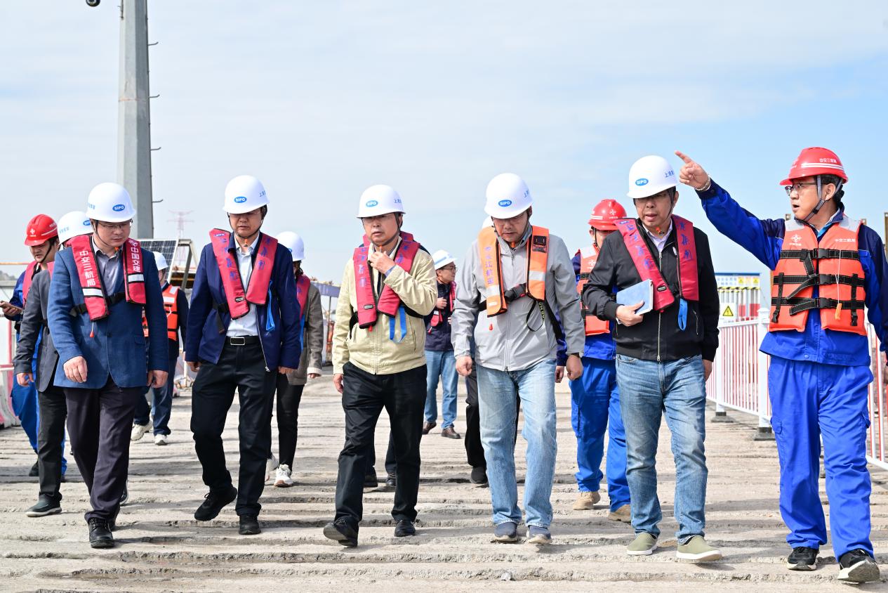 交通运输部安全与质量监督管理司赴小洋北集装箱码头及配套工程开展指导帮扶