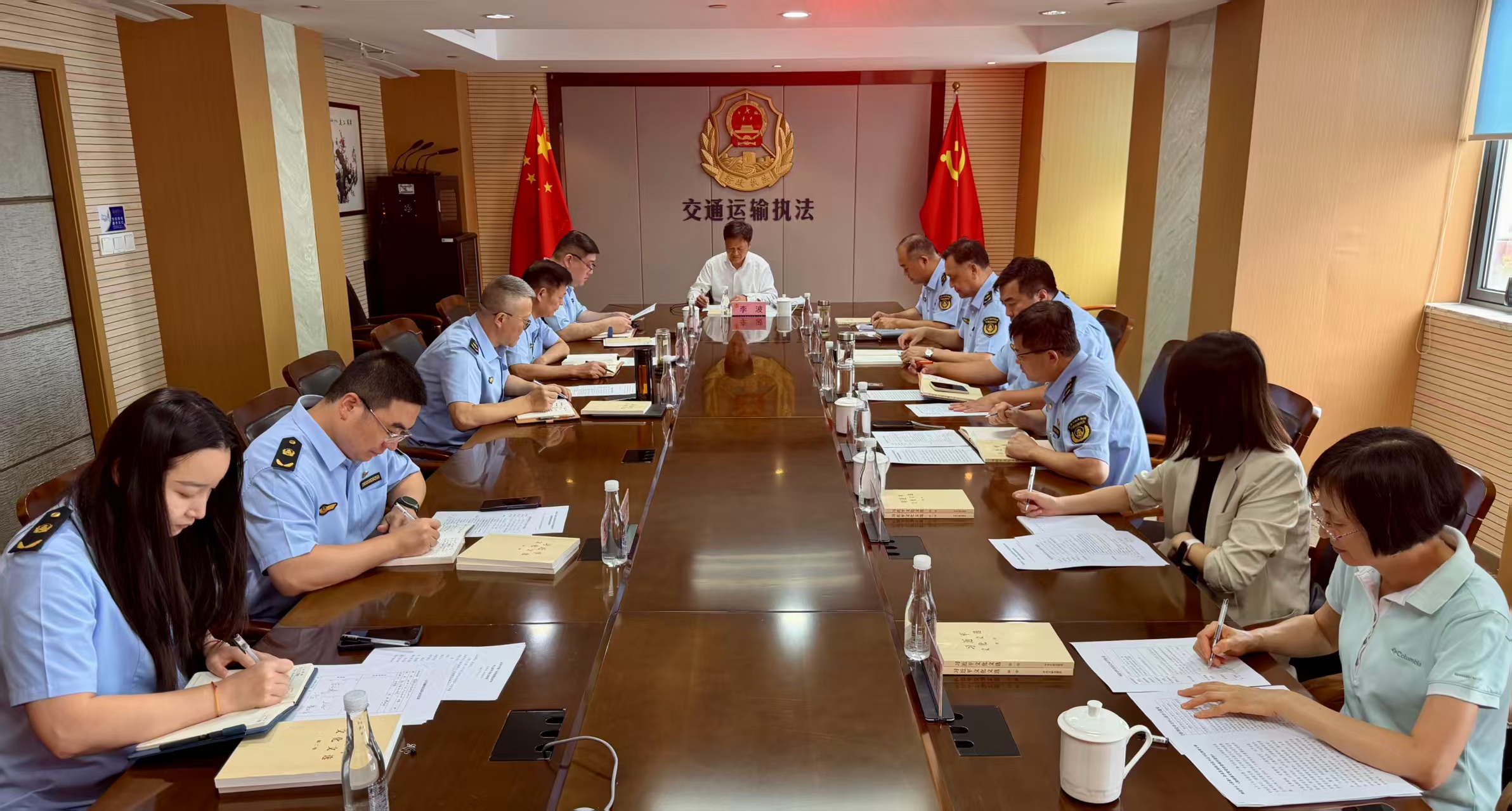 市交通委党组列席旁听市交通委执法总队党委理论学习中心组学习会