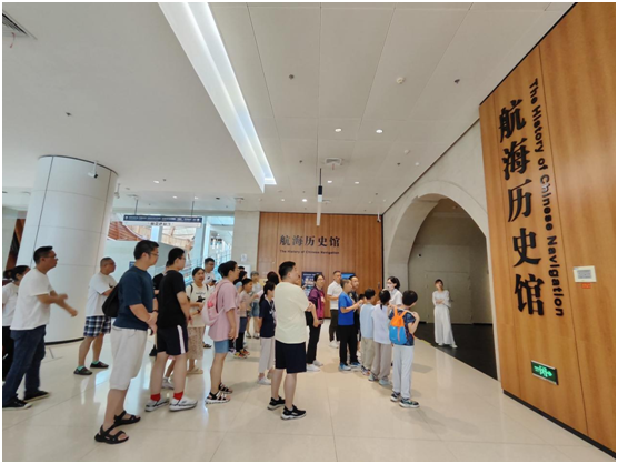 20250712中海博参与市交通委“政府开放日”活动 带领市民沉浸式体验传统航海文化 (2).jpg
