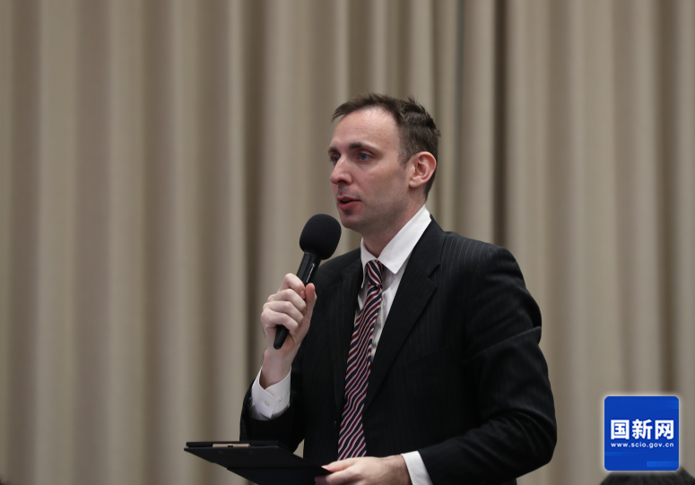 美国国际市场新闻社记者提问(刘健 摄).png 美国国际市场新闻社记者提问(刘健 摄).png