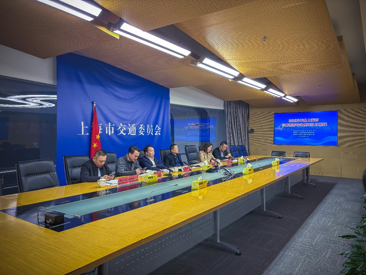 市交通委副主任蒋宏飞全程观摩交通指挥中心专业保障队伍演练