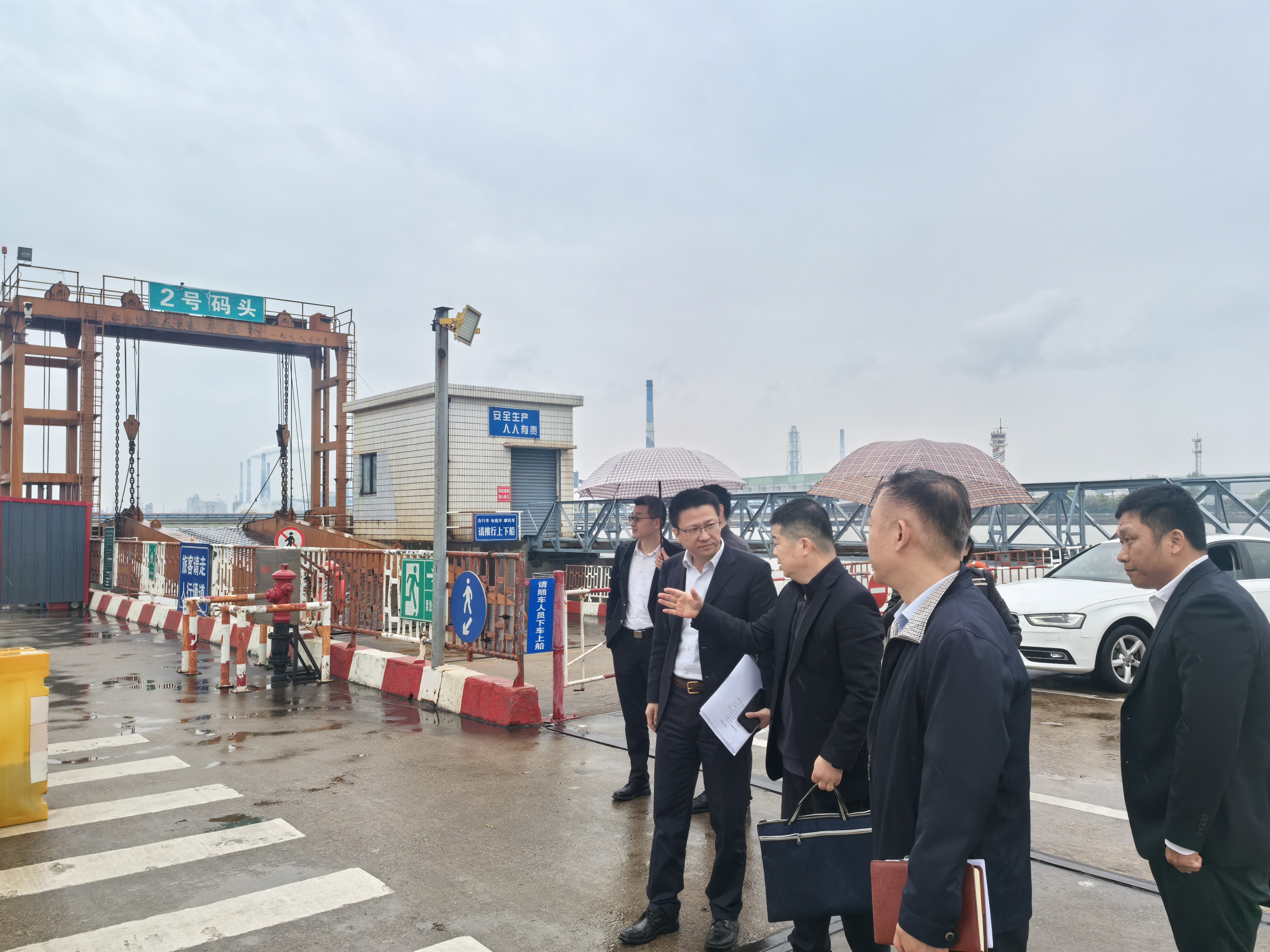 市交通委副主任张欣带队赴石洞口客运码头开展五一节前水路客运安全生产督导检查
